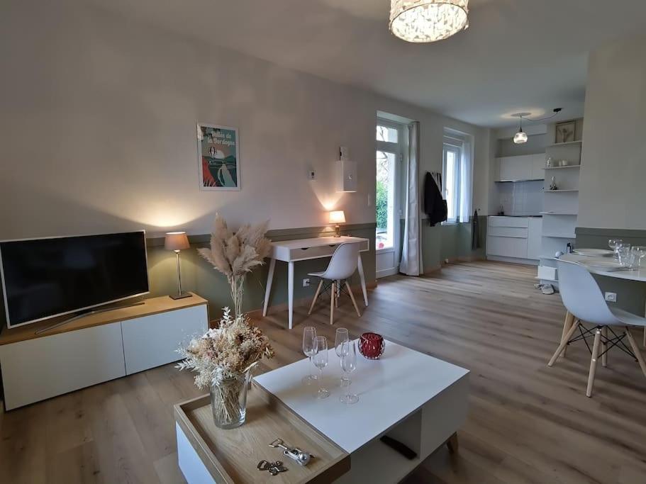 Appartement Cosy Avec Jardin Cloture Bretenoux Exterior photo